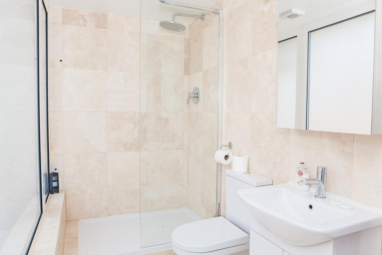 Spectacular Central 4-Bedroom Close To London Eye Kültér fotó